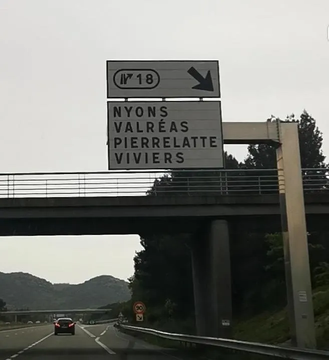 La Garde-Adhémar Le Mas D'Isachris Le T2 빌라 La Garde-Adhémar