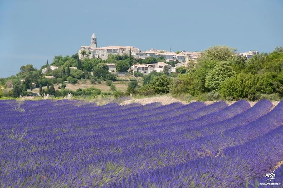 Holiday home Le Mas D'Isachris Le T2 Villa La Garde Adhemar